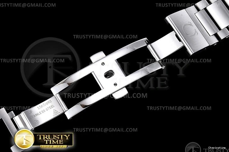 1031 OMG0659 – Aqua Terra 150m